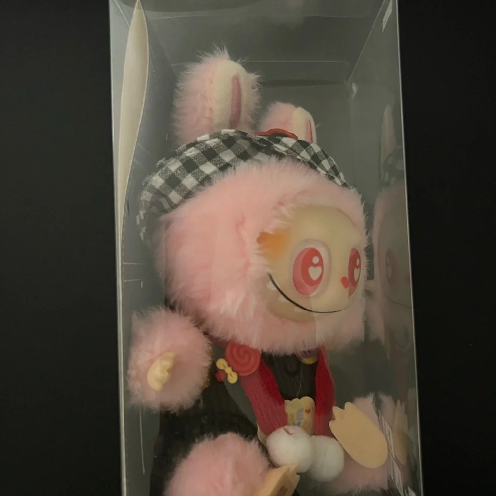 Pink Labubu - Picture 3 of 4